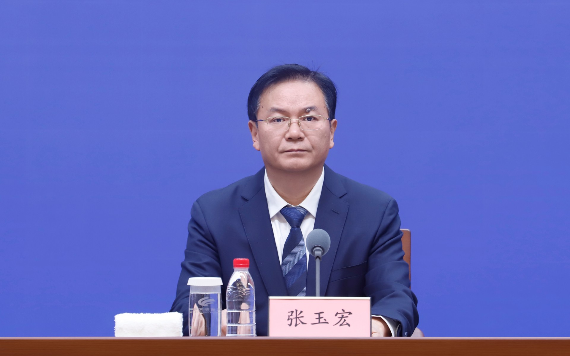 山东省人民政府新闻办公室举行新闻发布会，解读《山东省加快旅游交通网建设行动方案（2026-2028年）》
